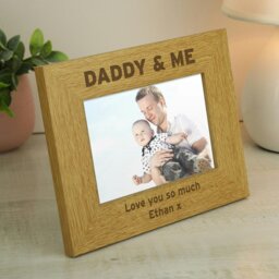Rackhams Personalised Oak Finish 6x4 Daddy & Me Photo Frame - thumbnail 4