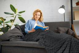 Rackhams Lush Faux Rabbit Fur Throw - Black - 127x152cm - thumbnail 6