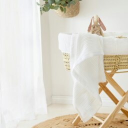 Rackhams Premium Organic Cotton Fitted Sheet for Moses Basket – 74 x 28 cm - Fitted Sheet - thumbnail 6