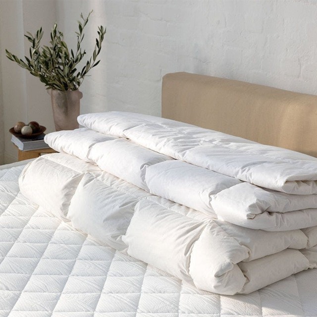 Rackhams 70% English Duck Down 9tog Duvet - Superking (260 x 220cm) - image 1