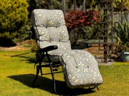 Rackhams Deluxe Garden Relaxer Chair - Multi-Position Reclining Lounger - Renaissance Sage (Green Frame) - 99cm x 58cm x 73cm - thumbnail 2