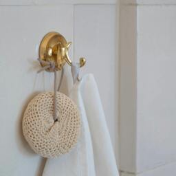 Rackhams Polished Brass Double Towel Hook Rail (70mm) Wall Mounted Bathroom Rectangular Robe Hooks Clothes Hanger Coat Peg - thumbnail 2