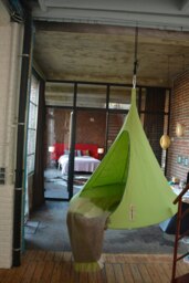 Rackhams Single Cacoon Hanging Chair - Leaf Green - thumbnail 2