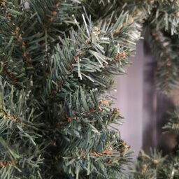 Rackhams 47cm Premier Christmas Woodcote Spruce Christmas Door Wreath - thumbnail 3