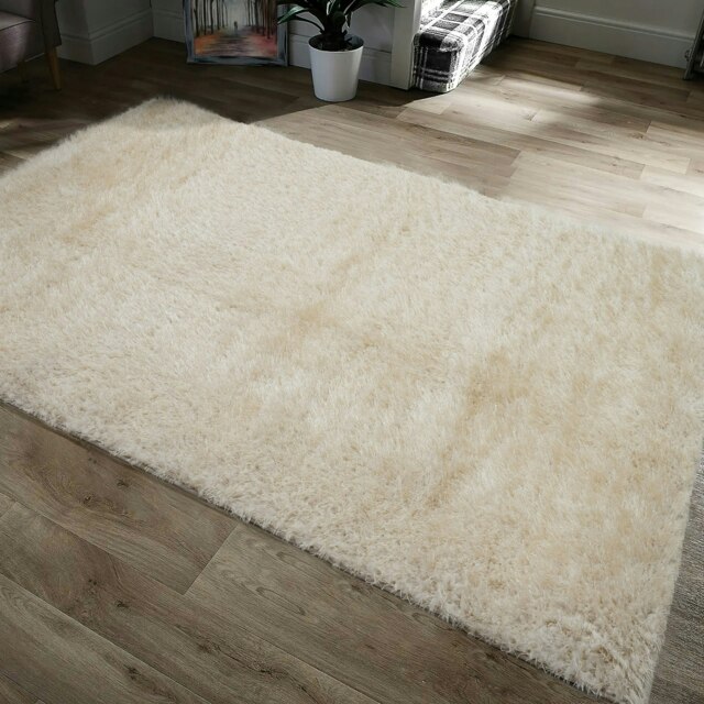 Rackhams Majestic Shaggy Rug - 120 x 170 - Cream - image 1