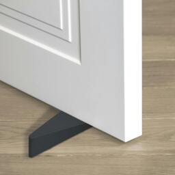 Rackhams Black Rubber Wedge Door Stop for Floor, Length 120 mm - thumbnail 2