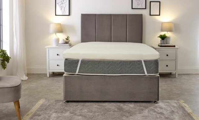 "Rackhams Westwood Fabric Mattress Topper - 3"" Deep, Plush Comfort, Breathable Design - White - 1 - 2ft6 Small Single Mattress (75cm x 190cm)" - image 1
