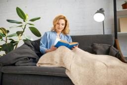 "Rackhams Darcy Tassel Natural Throw - 50x60""" - thumbnail 2