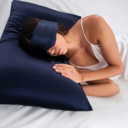 Rackhams Silk Pillowcase - Midnight Blue - thumbnail 2