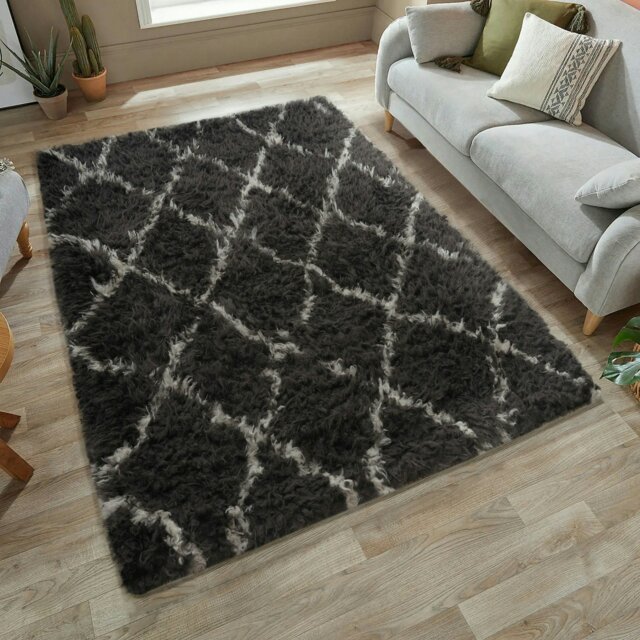 Rackhams Linhas Fluffy Rug - 120 x 170 - Grey - image 1