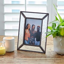 "Rackhams 6"" x 4"" Luna Recycled Glass and Antique Brass Metal Photo Frame - Glass" - thumbnail 2