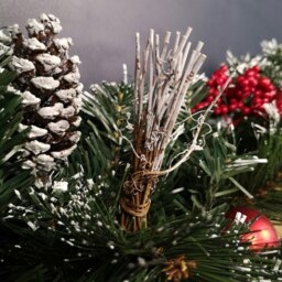 Rackhams Premier 180cm (6ft) Festive Red Dressed Christmas Garland With Bows And Red Baubles - thumbnail 5