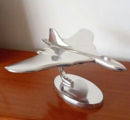 Rackhams RAF Vulcan Aeroplane Home Ornament Aluminium Plane Sculpture - 1 - Polished Aluminium - Silver - thumbnail 6