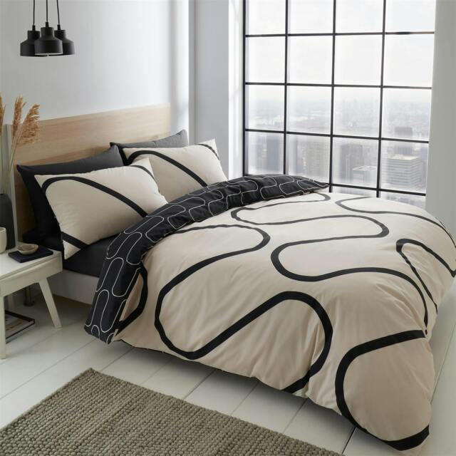 Rackhams Linear Curve Geometric Duvet Cover - Black - King - image 1