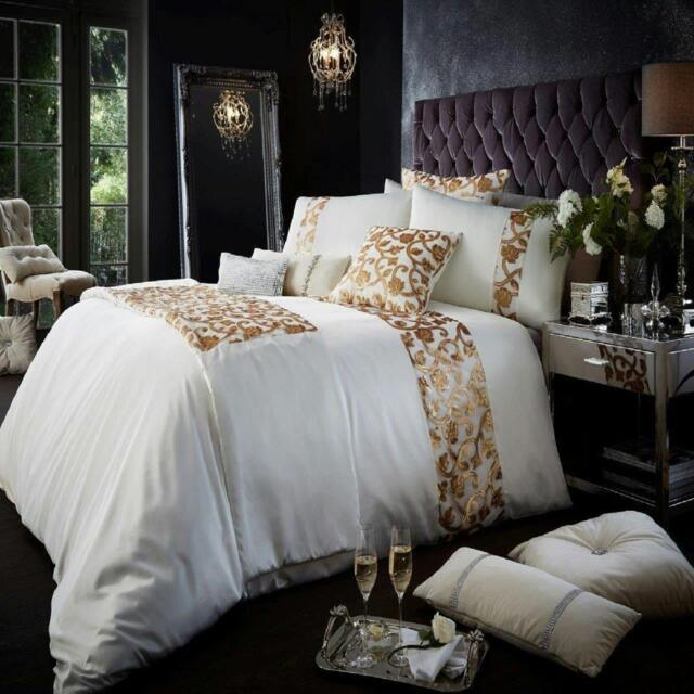 Rackhams Katie Duvet Cover and Pillowcase Set - Cream Gold - King (220cm x 235cm)