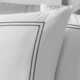 Rackhams So Soft Mono Satin Stitch Duvet Cover Set White / Silver - Super King - White / Silver - thumbnail 3