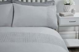 Rackhams Luxury Super Soft Stylish Lace Panel Duvet Cover with Pillowcases - Silver/Grey - King (220cm x 230cm) - thumbnail 2