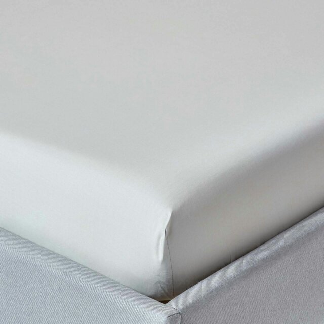 Rackhams Crisp & Cool 200 TC Egyptian Cotton Percale Fitted Sheet – 46 cm Extra Deep - Silver Grey - King - image 1