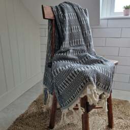 Rackhams Nora Cotton Reversible Throw Blanket - Royal Blue - thumbnail 2