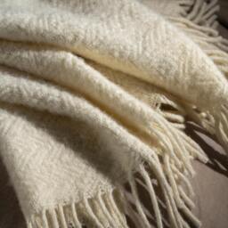 Rackhams Cream Pure Wool Textured Throw - thumbnail 3