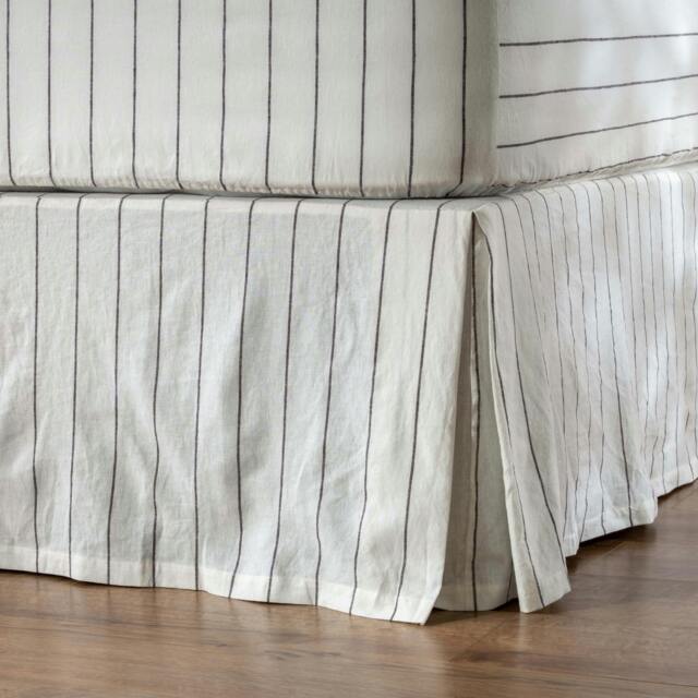 Rackhams White / Blackberry Pinstripe Blended Linen/Cotton Bed Valance - King