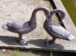 Rackhams Pair of Geese Garden Sculpture Ornaments - Cast Aluminium - 1 - Bronze - thumbnail 4