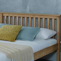 Rackhams Dorset Natural Wax Solid Pine Bed Frame, Shaker Headboard, 4 Sizes, Single to King - Waxed - 4FT6 - thumbnail 4