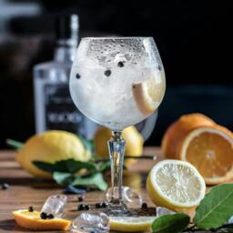 Rackhams Gin Advent Calendar - W31 x H30 x D10cm, 2kg - thumbnail 3
