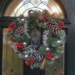Rackhams Premier 40cm Festive Silver Dressed Christmas Wreath With Pinecones and Red Berries