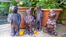Rackhams Wind in the Willows Garden Sculptures Ornaments - Polystone Resin - 1 - Bronze - thumbnail 1