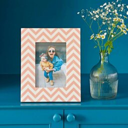 Rackhams Advika Pink Chevron Patterned Photo Frame - 7x5 inch