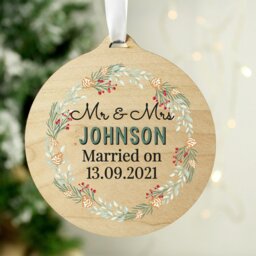 Rackhams Personalised Wreath Round Wooden Decoration - thumbnail 4
