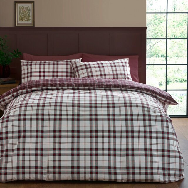 Rackhams Kelso Check Reversible Duvet Cover Set Plum - Double - Plum - image 1