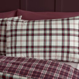 Rackhams Kelso Check Reversible Duvet Cover Set Plum - Double - Plum - thumbnail 3