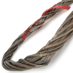 Rackhams Wicker Slim Heart Wreath With Red Spotty Ribbon - Slim - thumbnail 2