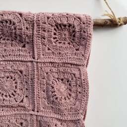 Rackhams The Elsie Blanket - Chalky Pink