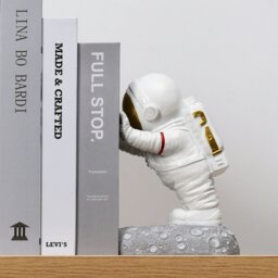 Rackhams Pushing Astronaut Decorative Bookends - thumbnail 5