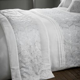 Rackhams Rouen Quilted Bed Runner - White - Quilted Runner - thumbnail 1