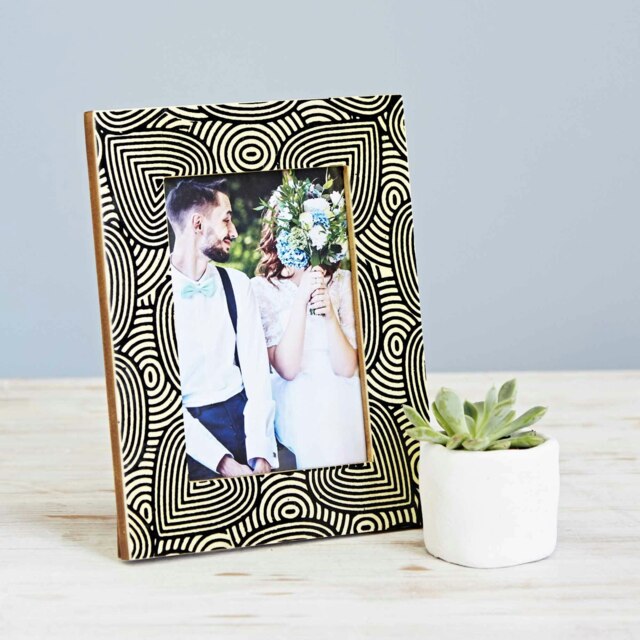 "Rackhams 7"" x 5"" Anushka Black Leaf Mango Wood Photo Frame - Mango Wood/Resin" - image 1