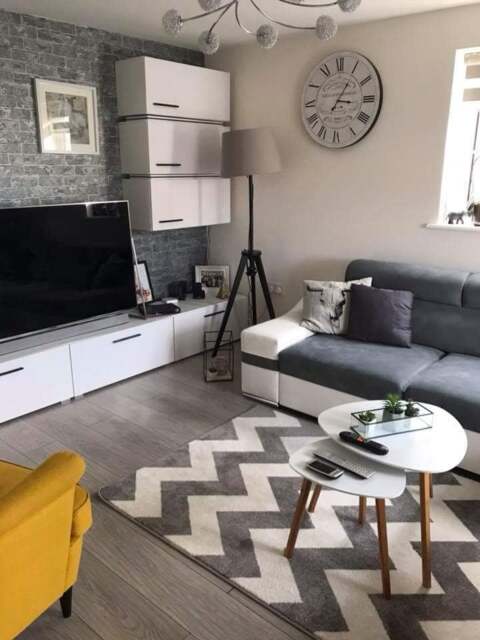 Rackhams Sketch Rug - Grey & White Zig Zags - 240cm x 330cm