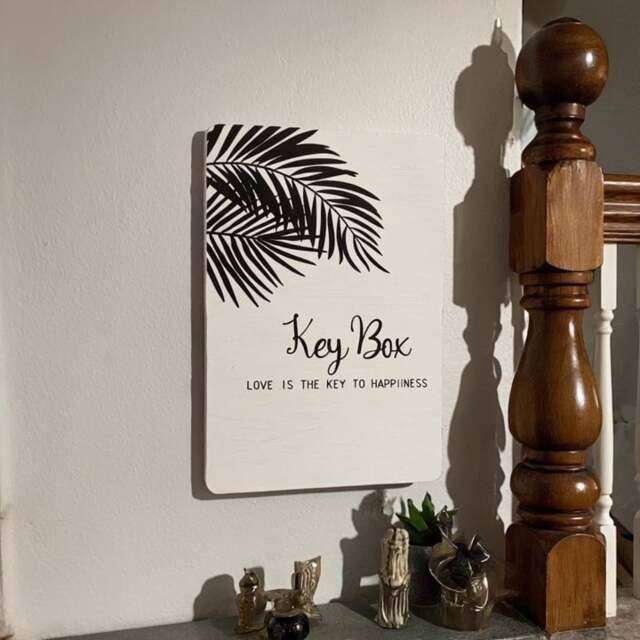"Rackhams 6-Key Hook Holder Cabinet - ""Love Is The Key"" (Palm Leaf)" - image 1