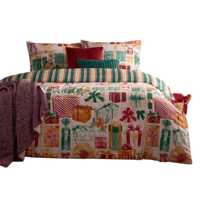 Rackhams All Wrapped Up Reversible Printed Duvet Cover Set - Emerald/Red - Double - Emerald/Red - 100% Polyester - image 1