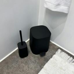 Rackhams Black Plastic Freestanding Square Toilet Brush and Holder - thumbnail 2
