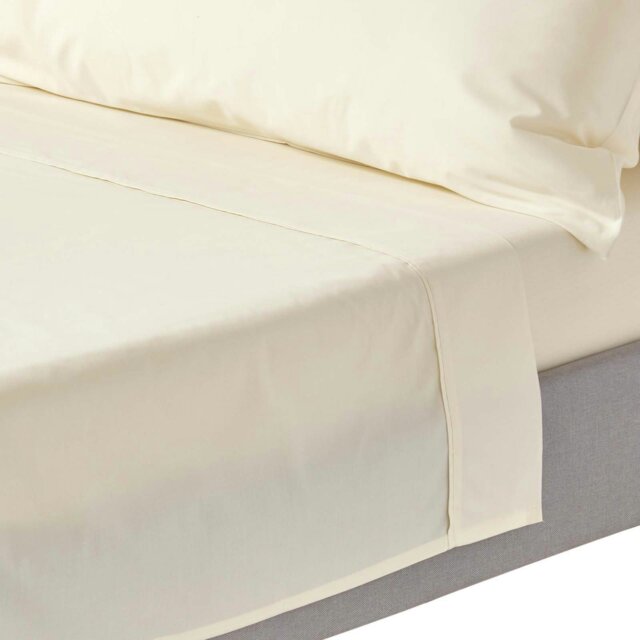 Rackhams Crisp & Cool 200 TC Egyptian Cotton Percale Flat Sheet - Cream - Single - image 1