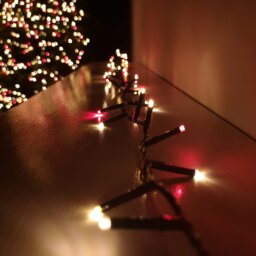 Rackhams 1000 LED 25m Premier TreeBrights Indoor Outdoor Christmas Multi Function Mains Operated String Lights with Timer in Red & Gold - thumbnail 2