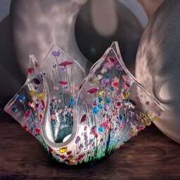 Rackhams Handmade Fused Glass Small Tealight Holder – Wildflower Design - thumbnail 3