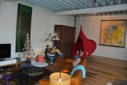 Rackhams Double Cacoon Hanging Chair - Chilli Red - thumbnail 2