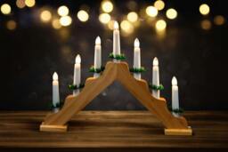 Rackhams 25cm Christmas Nativity LED Candle Bridge with 7 Candles, Pine Effect and Inline Switch - 25CM - Brown - Single christmas light - thumbnail 3