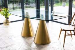 Rackhams Rectangular Glass Dining Table with Cone Base (Oscar Collection) - Clear Glass - Brass Brushed - thumbnail 2