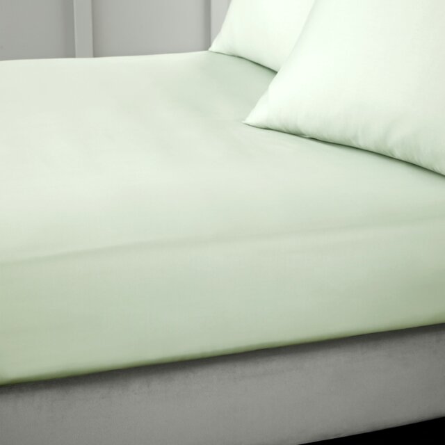 Rackhams 400 Thread Count Cotton Sateen Fitted Sheet - Green - Single - image 1